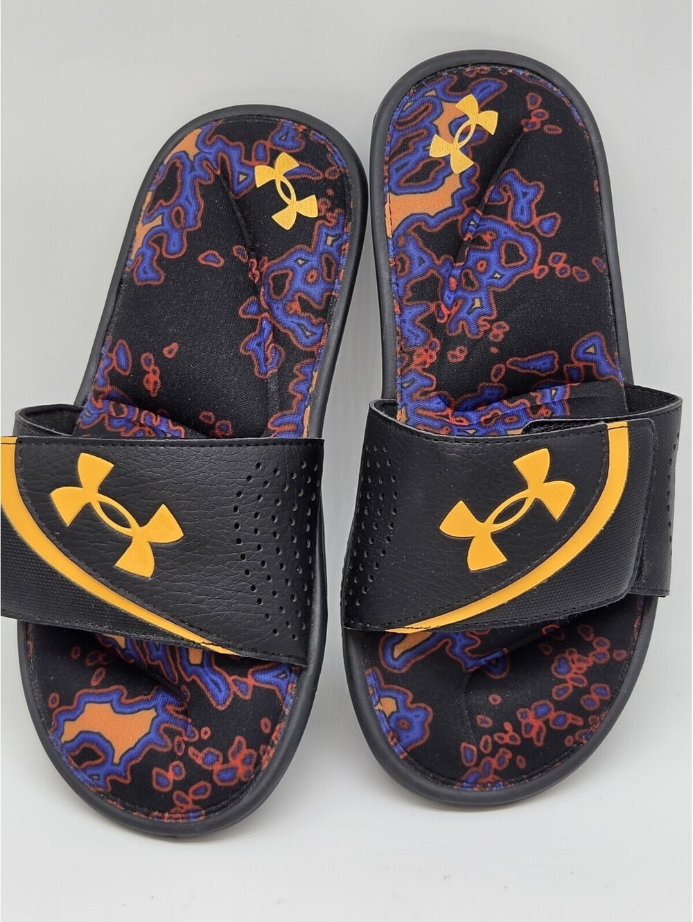 Under Armour Slides Size Youth 4